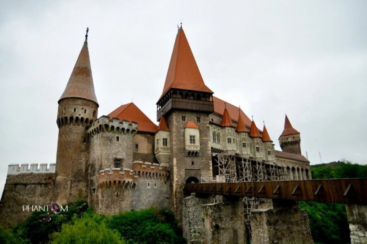 DOUA CASTELE DIN ROMANIA, IN TOPUL CELOR MAI FRUMOASE DIN EUROPA