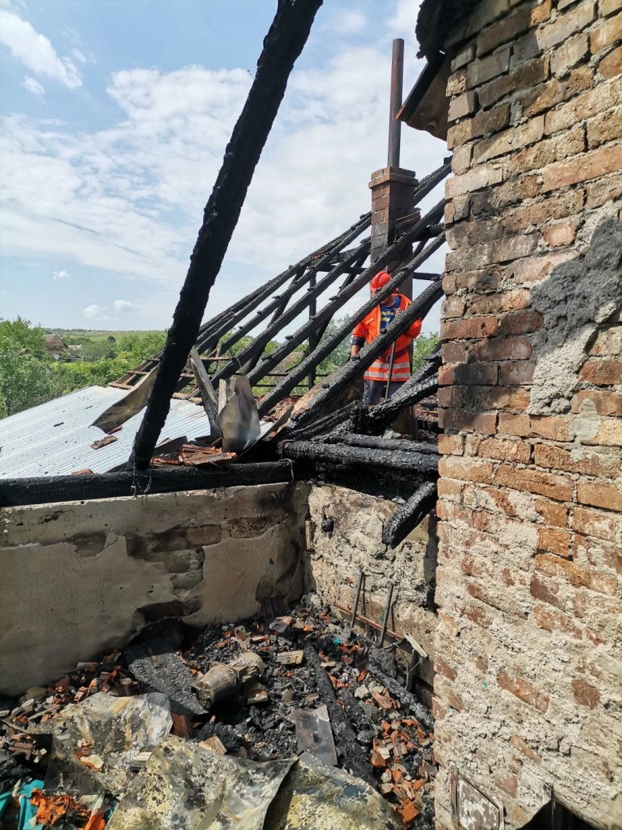 Două incendii de proporții au avut loc în acest weekend