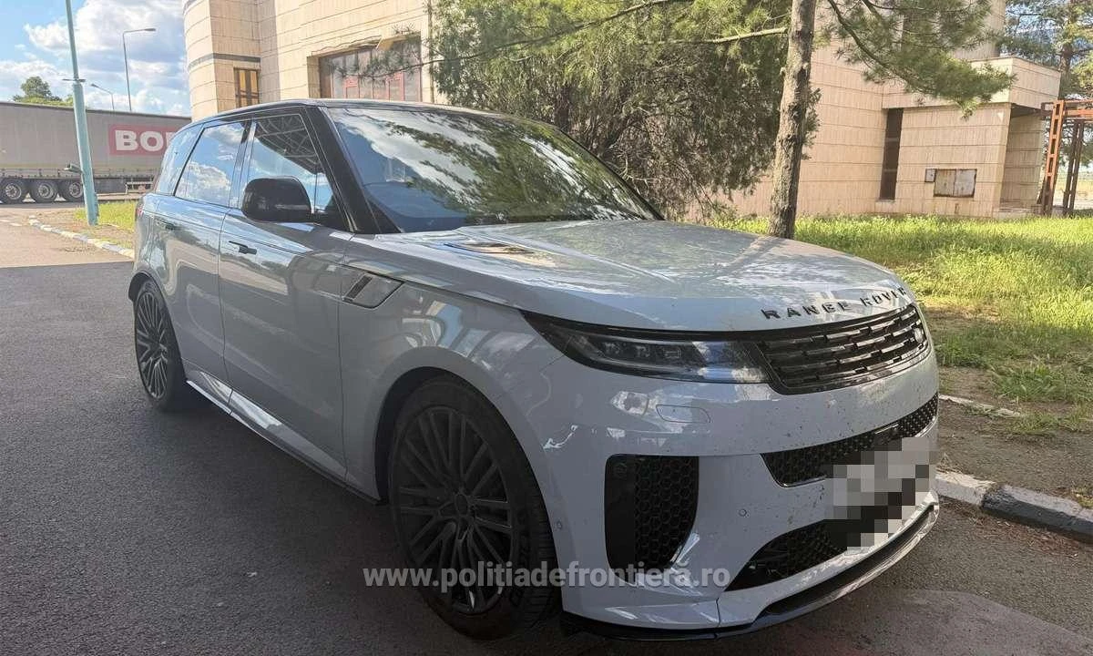 Două mașini de 200.000 de euro, oprite la Nădlac. Polițiștii au descoperit documente false