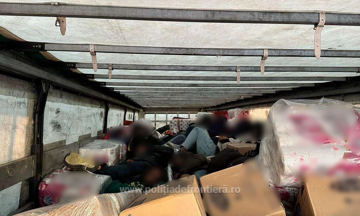 Două TIR-uri cu 90 de cetățeni din Bangladesh, Pakistan și Siria oprite la Nădlac II