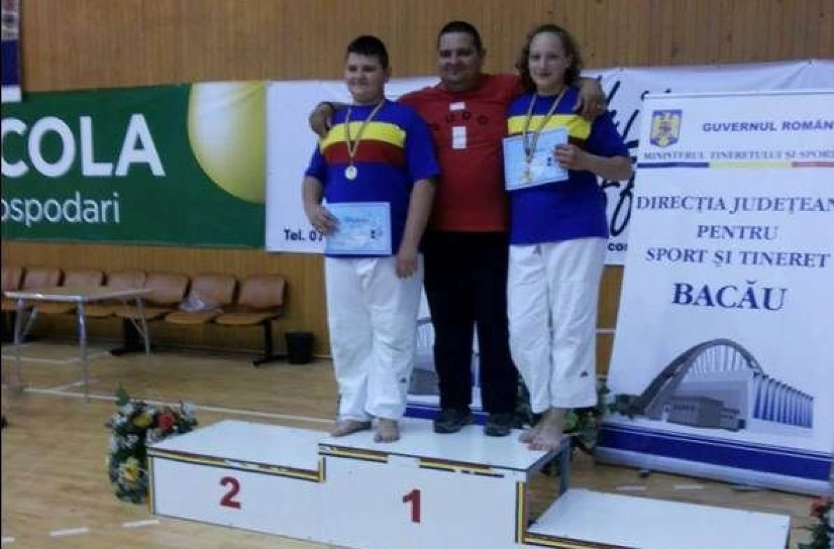 DOUA TITLURI NATIONALE PE TATAMI, SAMBATA E "ZIUA JUDOULUI ARADEAN"