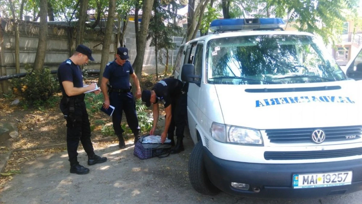 Două traficante de țigări au fost prinse în Piața Fortuna