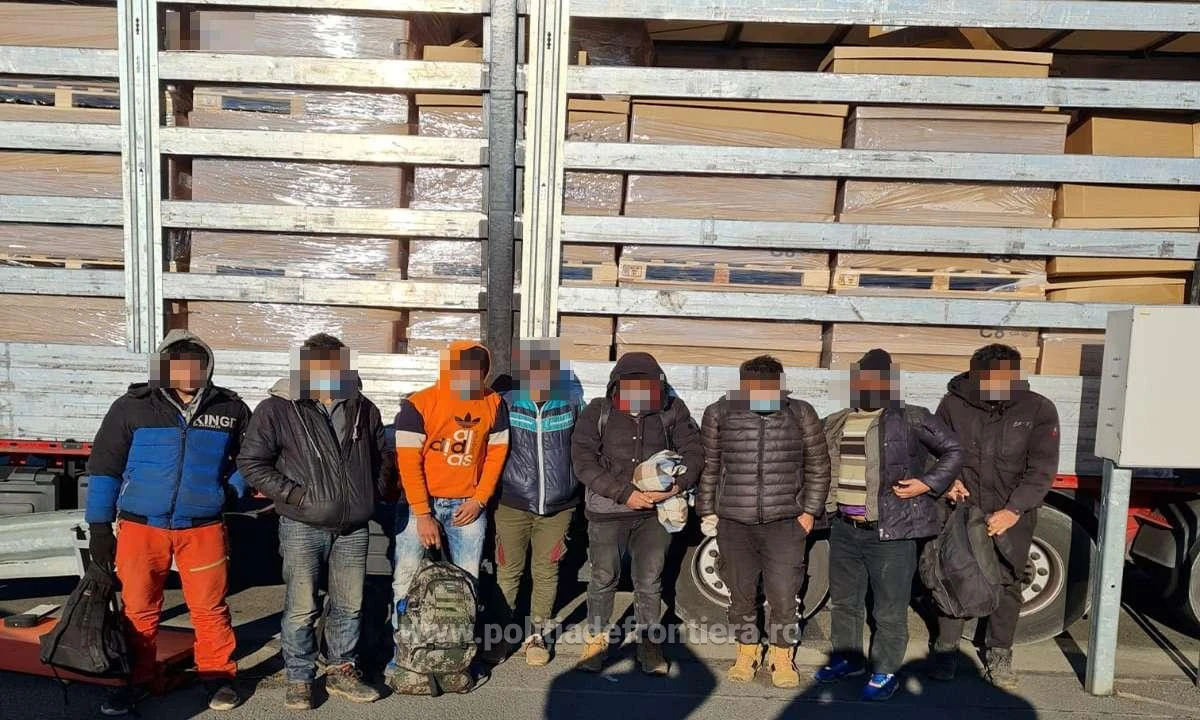 Douăzeci și doi de cetăţeni străini, opriți din drumul ilegal către Spațiul Schengen