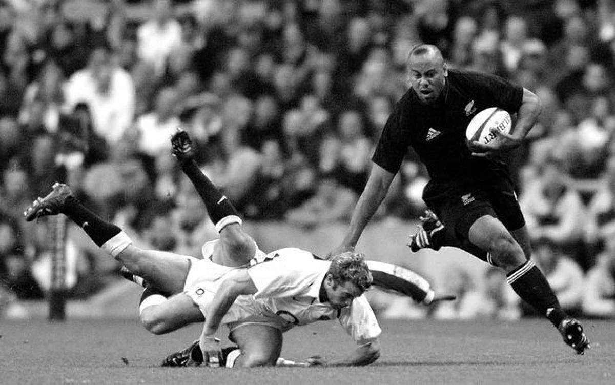 DRAMA IN SPORTUL MONDIAL: JONAH LOMU S-A STINS LA DOAR 40 DE ANI