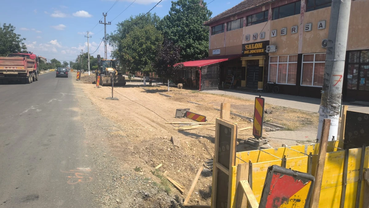 Drumul județean din Mișca, modernizat cu accese, parcări și o nouă stație de autobuz