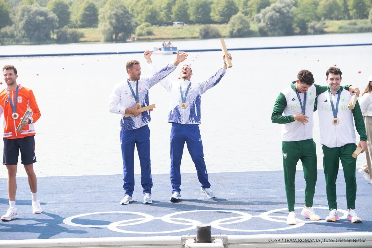Dublă de vis la canotaj: Andrei Cornea și Marian Enache sunt campioni olimpici, argint pentru Bodnar și Radiș!