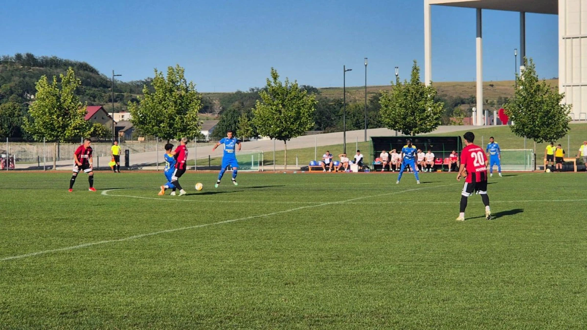 Dueluri pe axa Arad - Alba Iulia, în Liga a III-a! Unirea Sântana vrea și prima victorie acasă