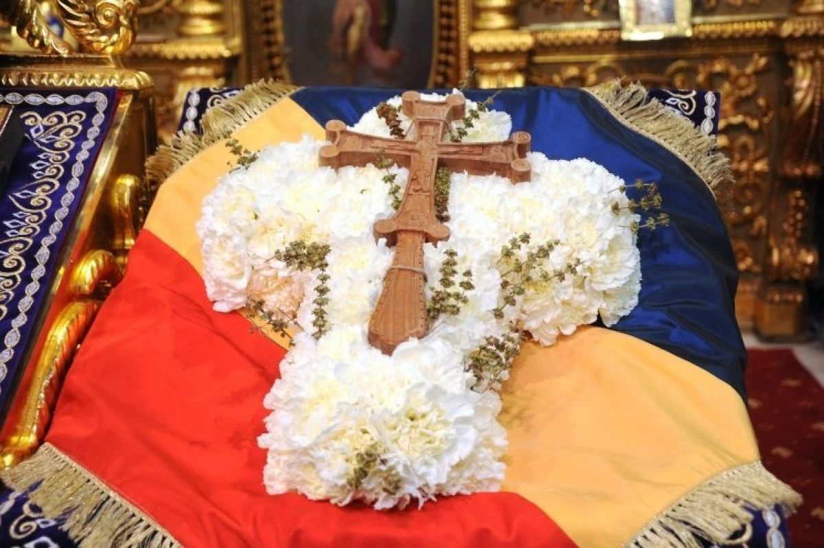 Duminica Sfintei Cruci. Răspunsul lui Dumnezeu împotriva răului