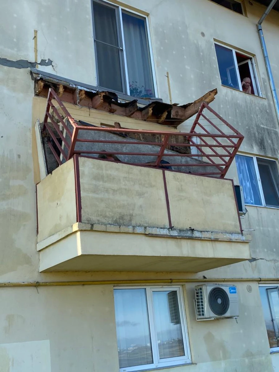 După mai bine de un an, Bibarț s-a gândit să demonteze balcoanele de pe Tarafului