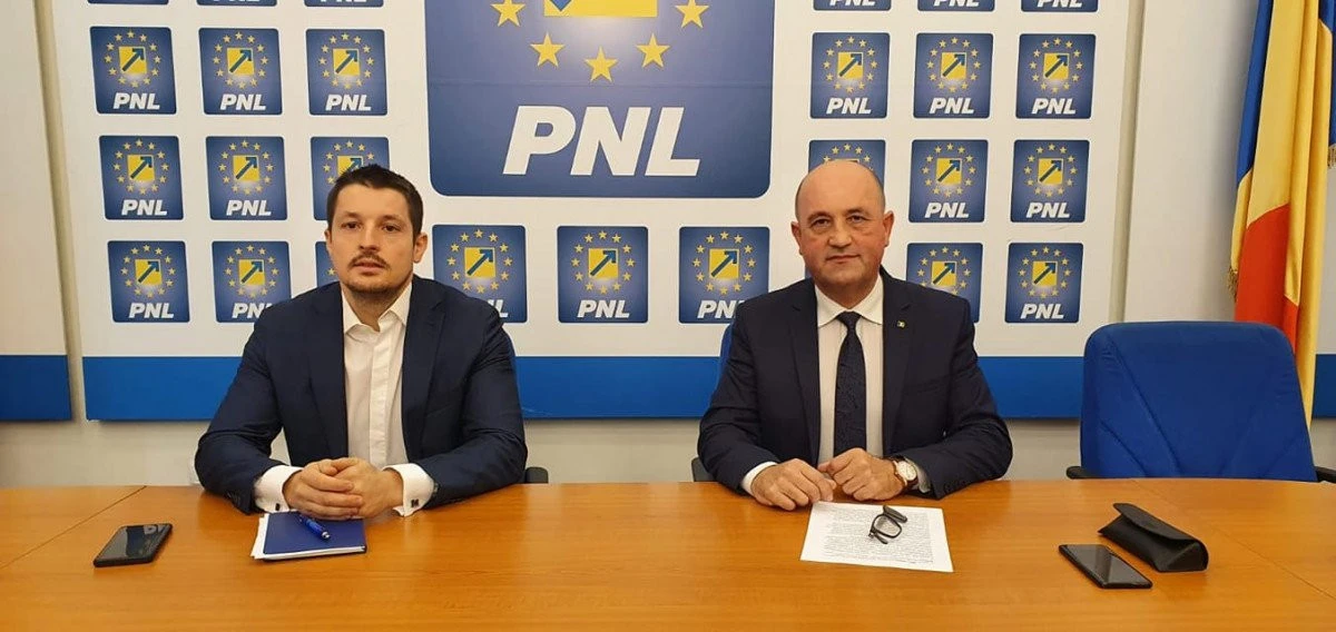După USR, și PNL anunță că negociază principii, ca să ajungă la ciolan!