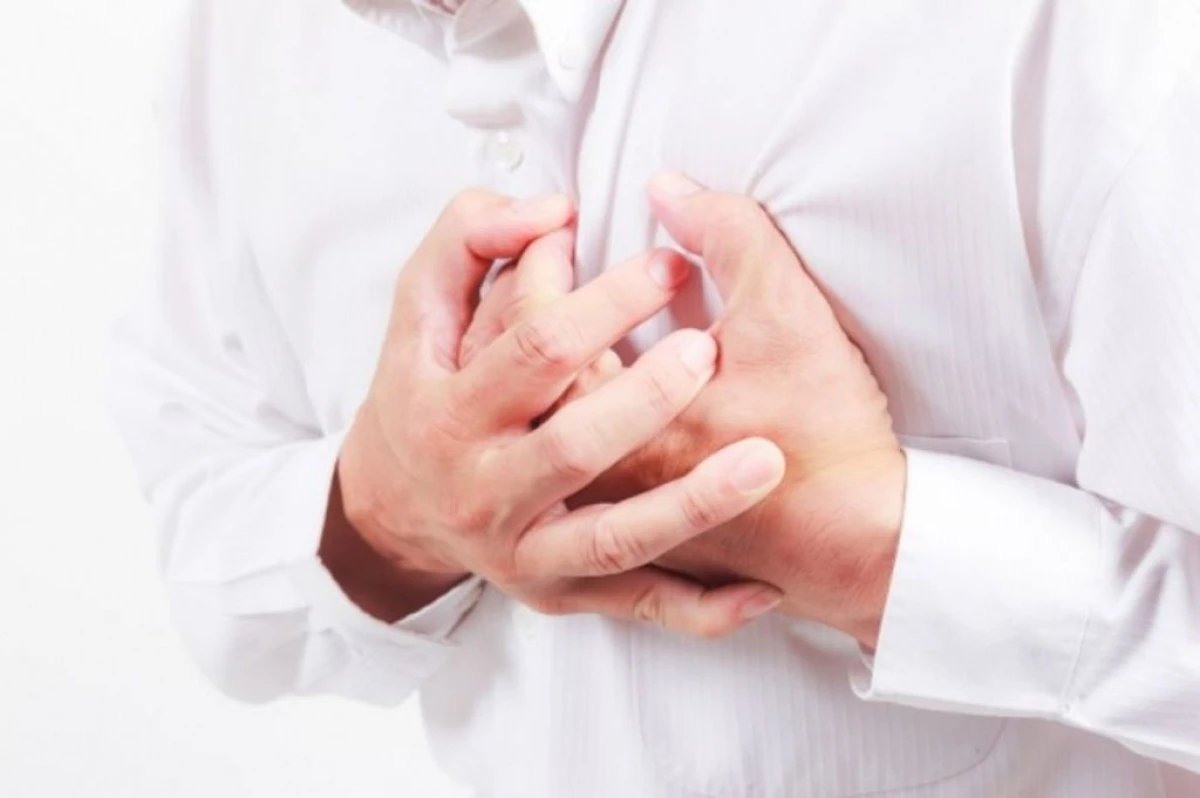 DURERILE DIN PIEPT POT ASCUNDE O POSIBILA PNEUMONIE