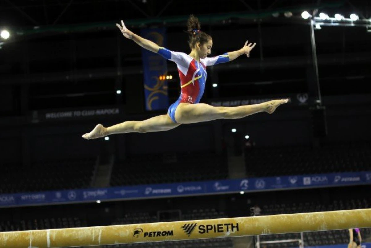 E oficial: gimnasta Olivia Cîmpian va reprezenta Ungaria