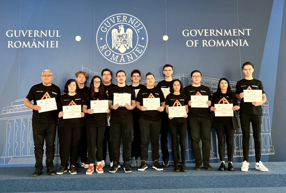 Echipa Delta Force a Liceului Național de Informatică Arad a fost premiată de Guvernul României