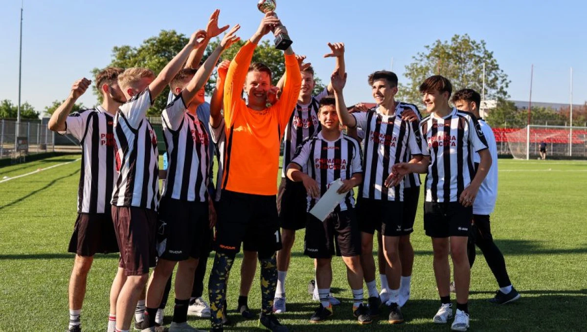 Echipa Liceului Teoretic din Pâncota a câştigat Trofeul "Ludovic Bonyhadi"