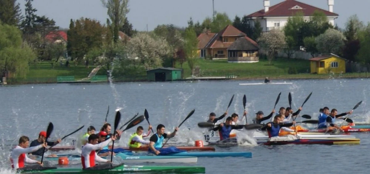 ECHIPA ROMÂNIEI DE CANOE SUSPENDATĂ PENTRU UN AN DIN TOATE COMPETIŢIILE