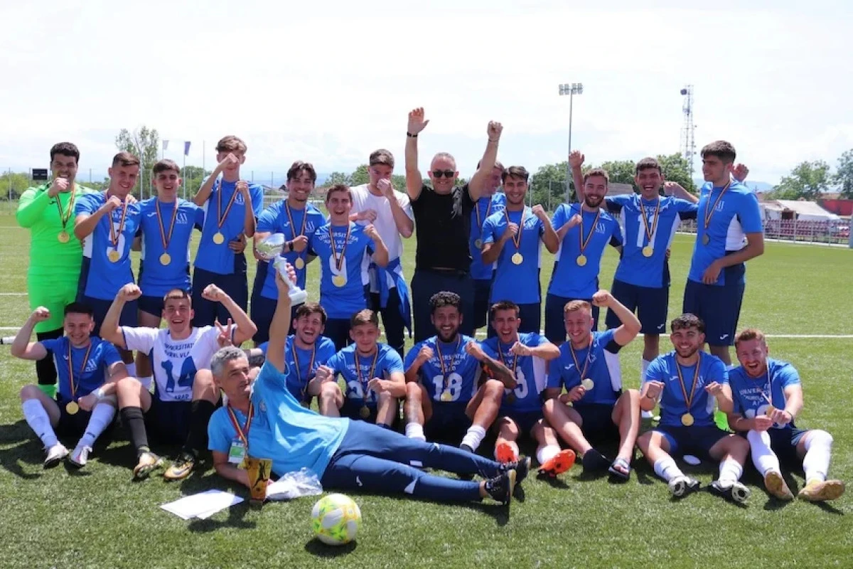 Echipa Universității „Aurel Vlaicu” din Arad este campioană națională la fotbal