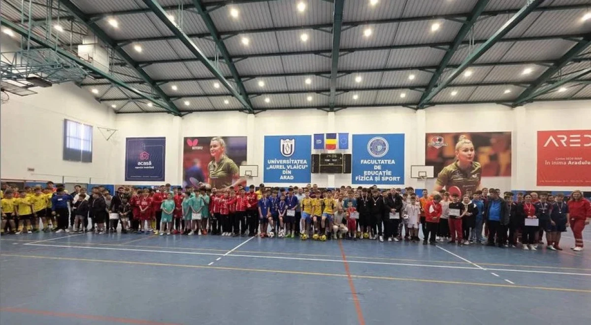 Echipe școlare din zece județe s-au întrecut la prima ediție a „Arad Național Cup”