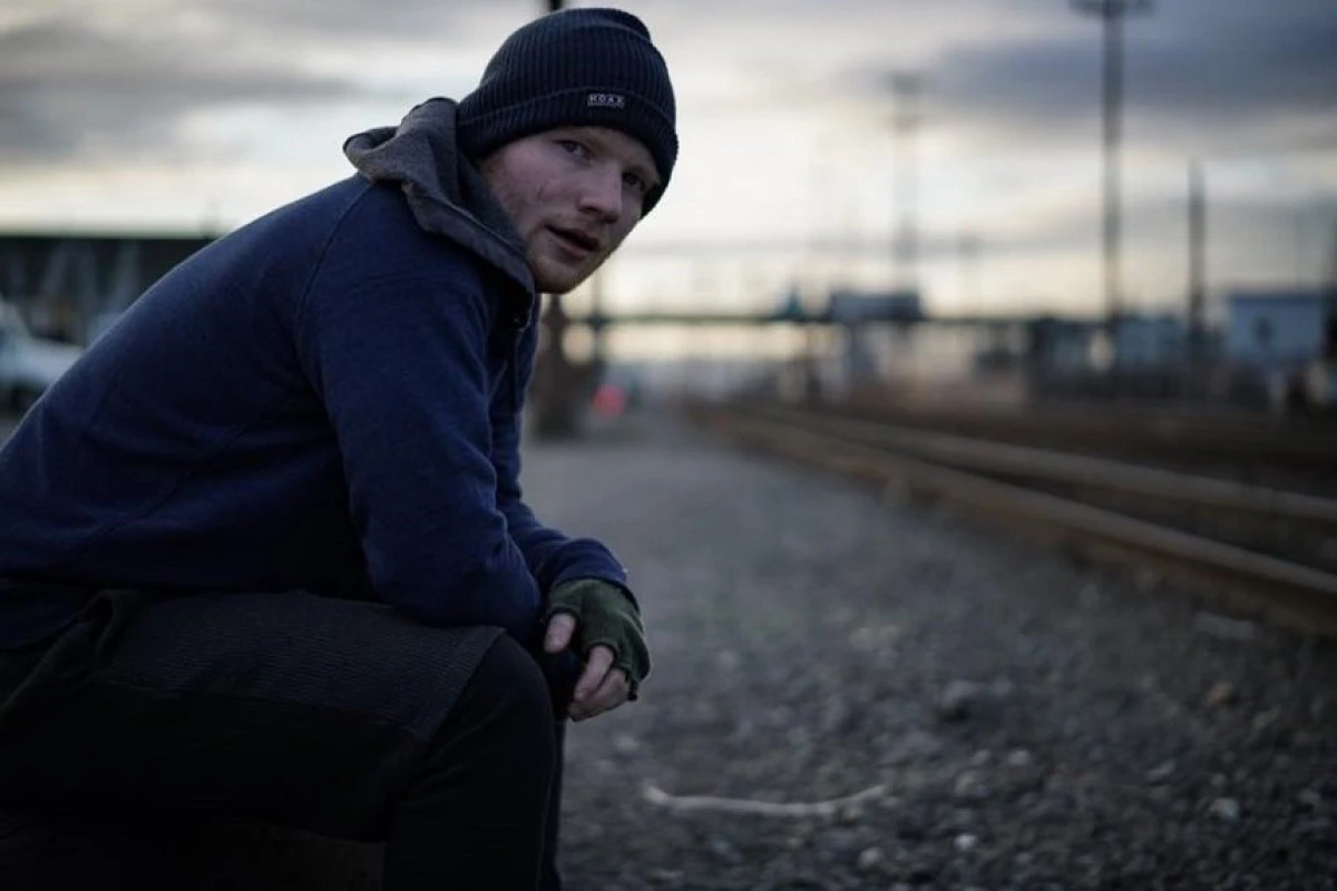 Ed Sheeran, acuzat de plagiat pentru melodia sa „Shape Of You”, s-a prezentat la tribunal