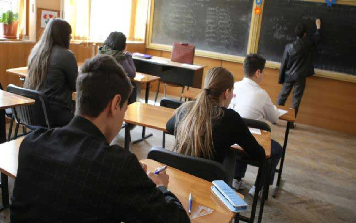 Educație cu burta goală. 10% dintre elevii de liceu se confruntă cu lipsa mâncării suficiente