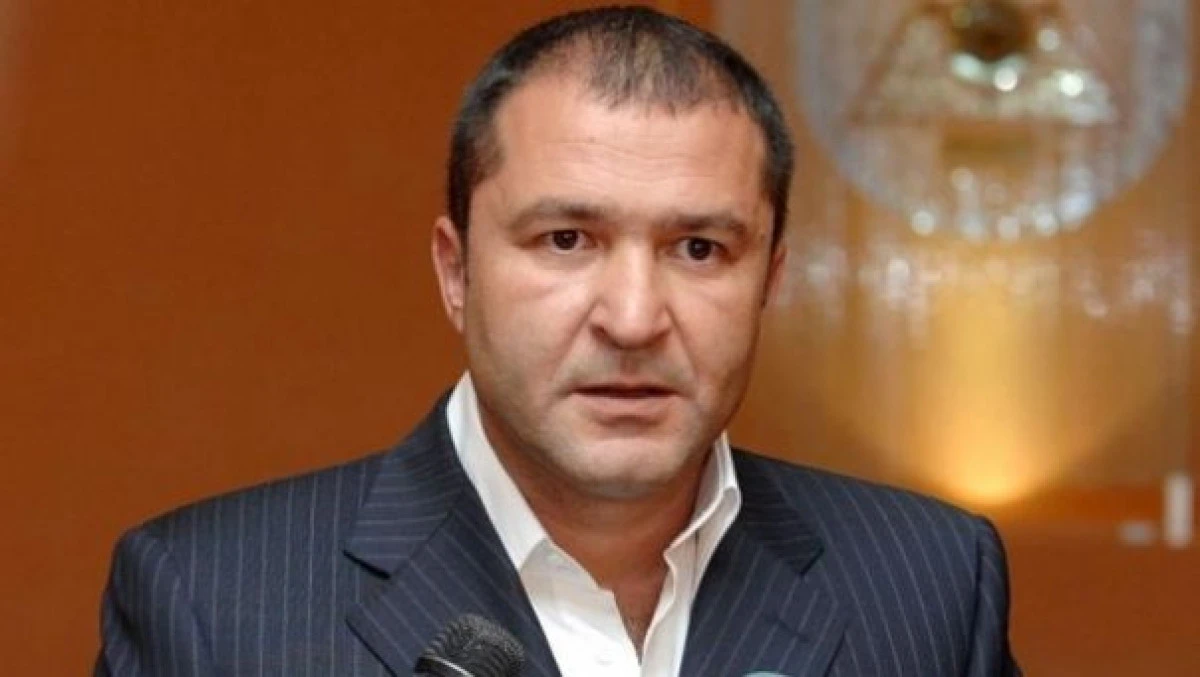 ELAN SCHWARTZENBERG, DAT ÎN URMĂRIRE NAȚIONALĂ