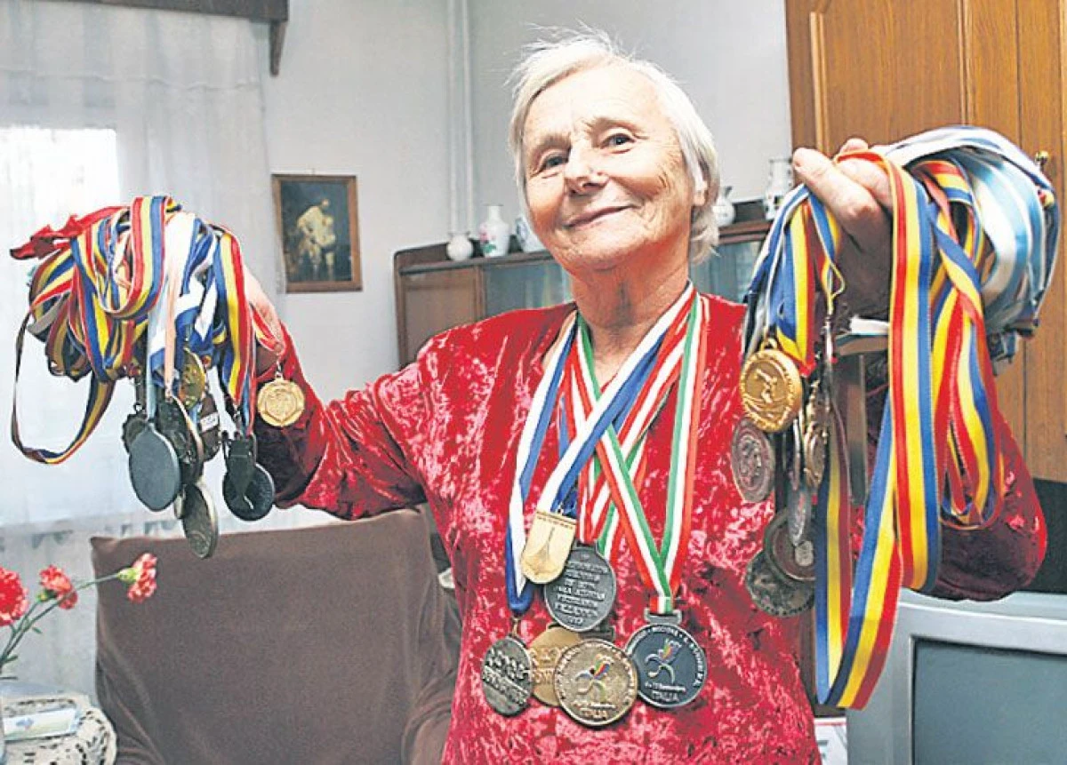 ELENA PAGU, CAMPIOANĂ MONDIALĂ LA 90 DE ANI