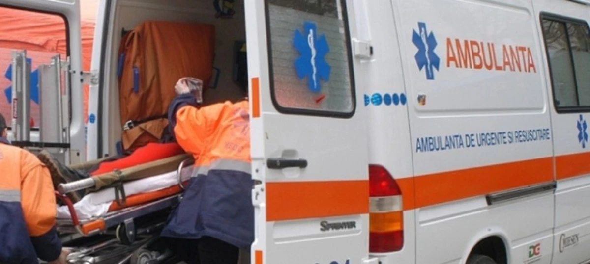 ELEV DE 17 ANI, LA SPITAL DUPA CE S-A DROGAT LA SCOALA