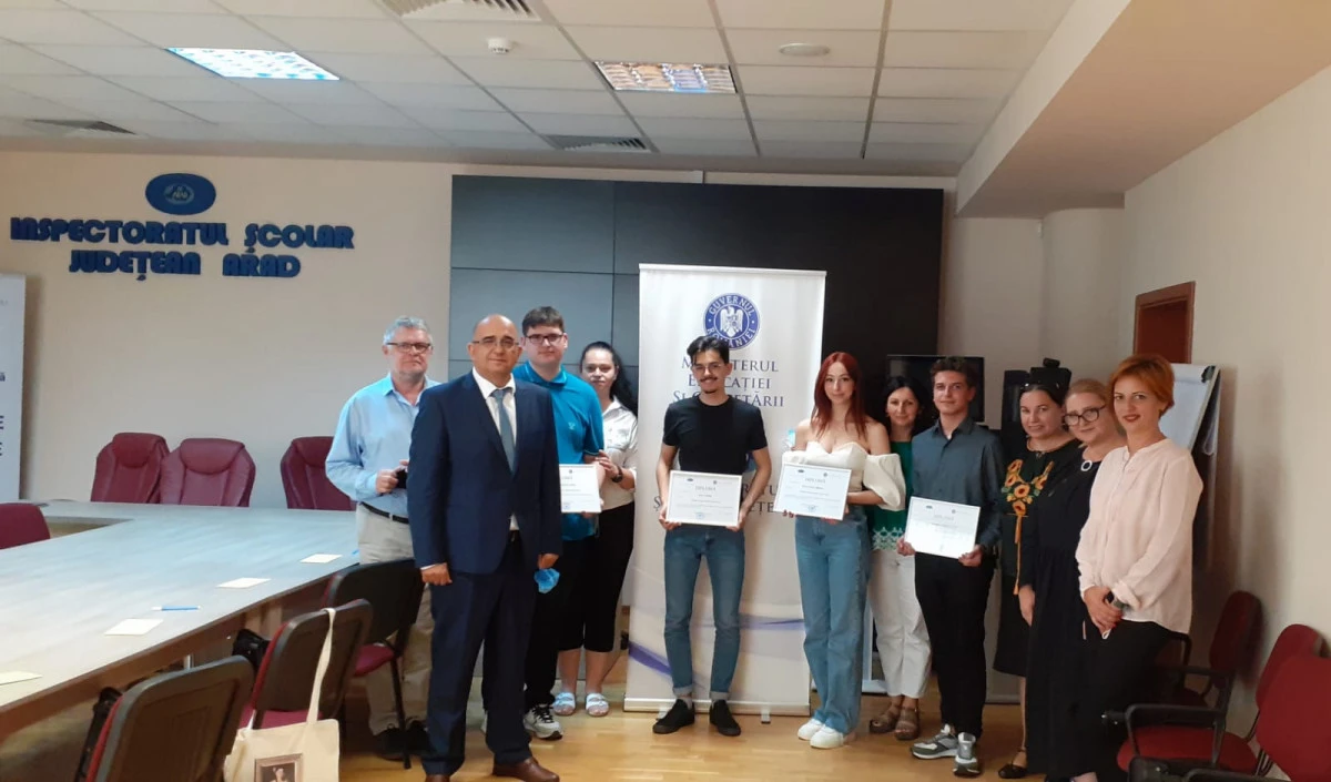 Elevii de 10 ai Aradului au fost premiați