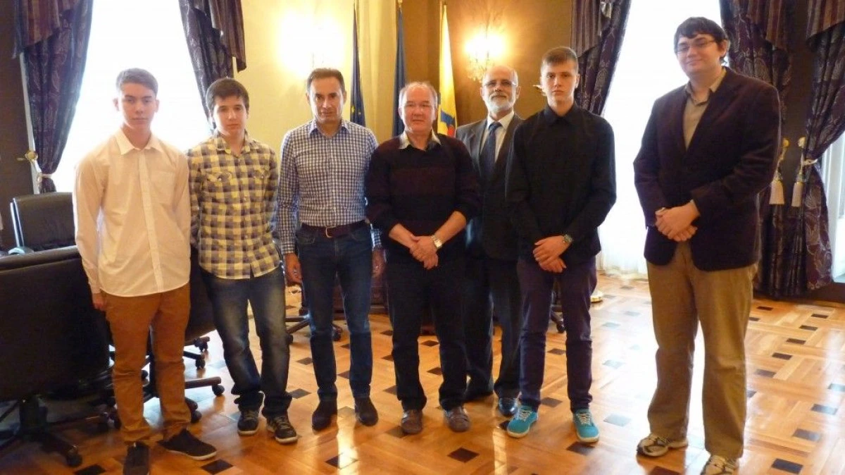 ELEVII DIN PECS STUDIAZA PATRIMONIUL CONSTRUIT AL ARADULUI