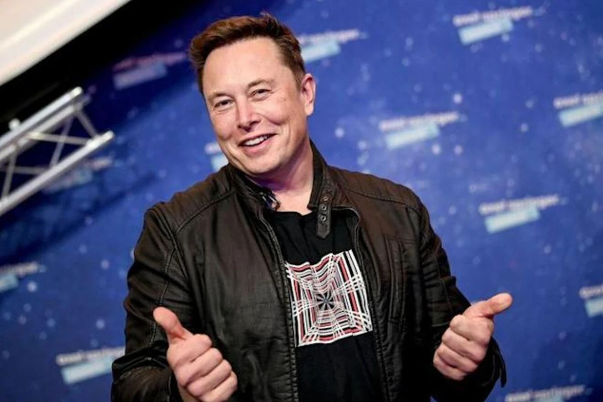 Elon Musk vrea să implanteze primul cip în creierul uman până la sfârșitul anului