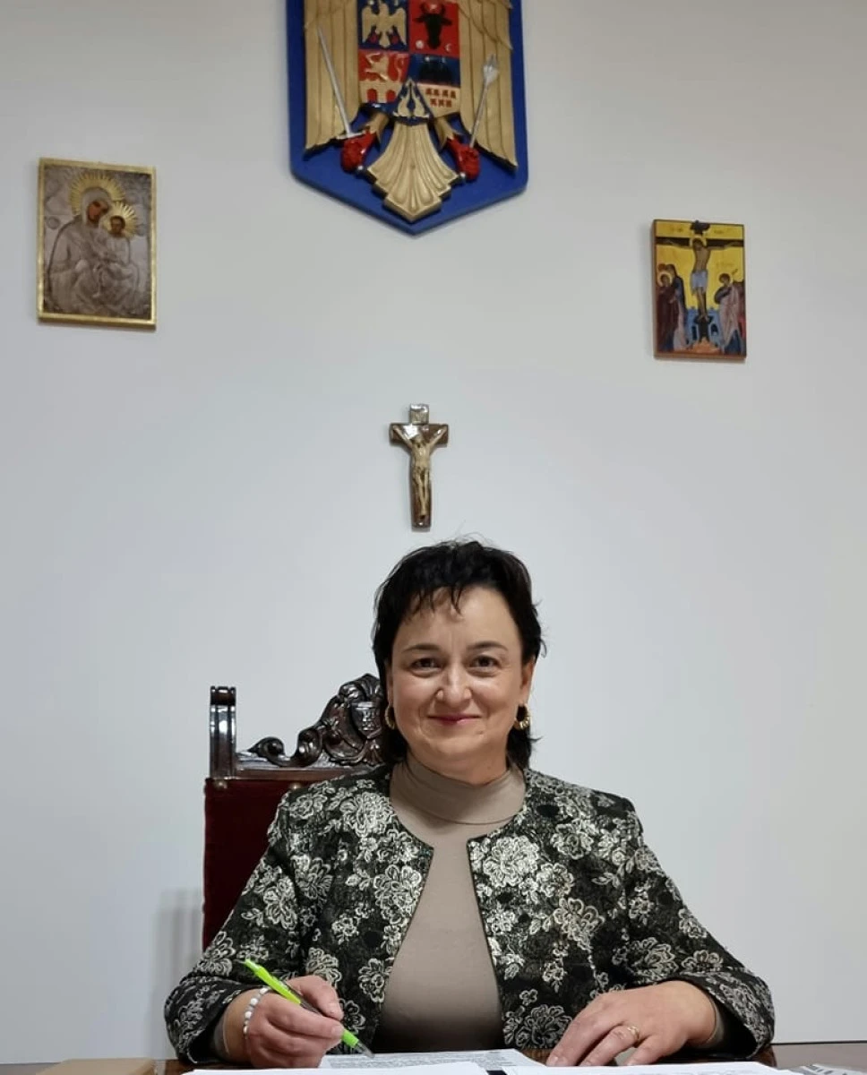 Emilia Ignișca: Începând de astăzi, școlile din comuna Târnova vor beneficia de infrastructură IT care va consolida capacitatea de e-learning a unităților de învătământ