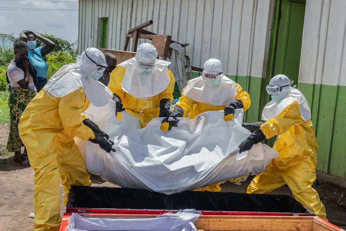Epidemia de Ebola din Congo se agravează. Peste 500 de oameni au murit, iar numărul infectărilor continuă să crească