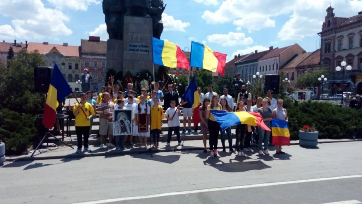 EROII NEAMULUI, COMEMORATI LA MONUMENTELE INCHINATE LOR