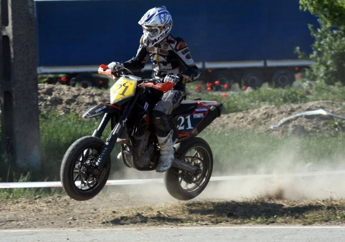 Etapă a campionatului regional de supermoto, la Arad