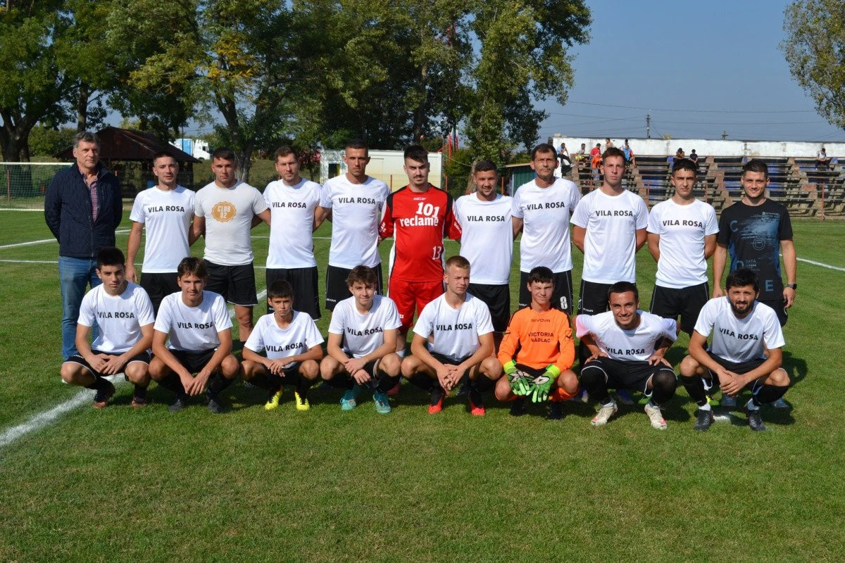 Etapa a zecea din Liga 4 Arad a început cu duelul de la Ineu, sâmbătă e derby pentru șefie!