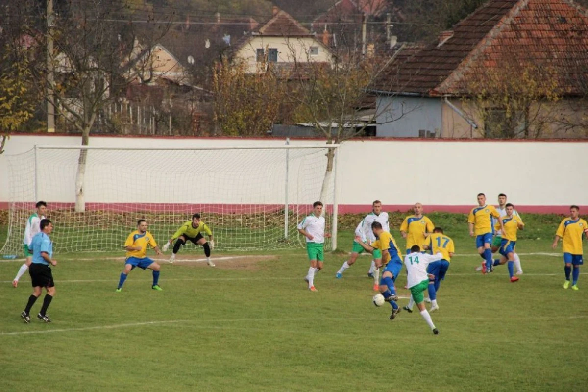 ETAPĂ APRINSĂ LA VÂRF ÎN LIGA 4. MECI TARE LA GRANIŢĂ