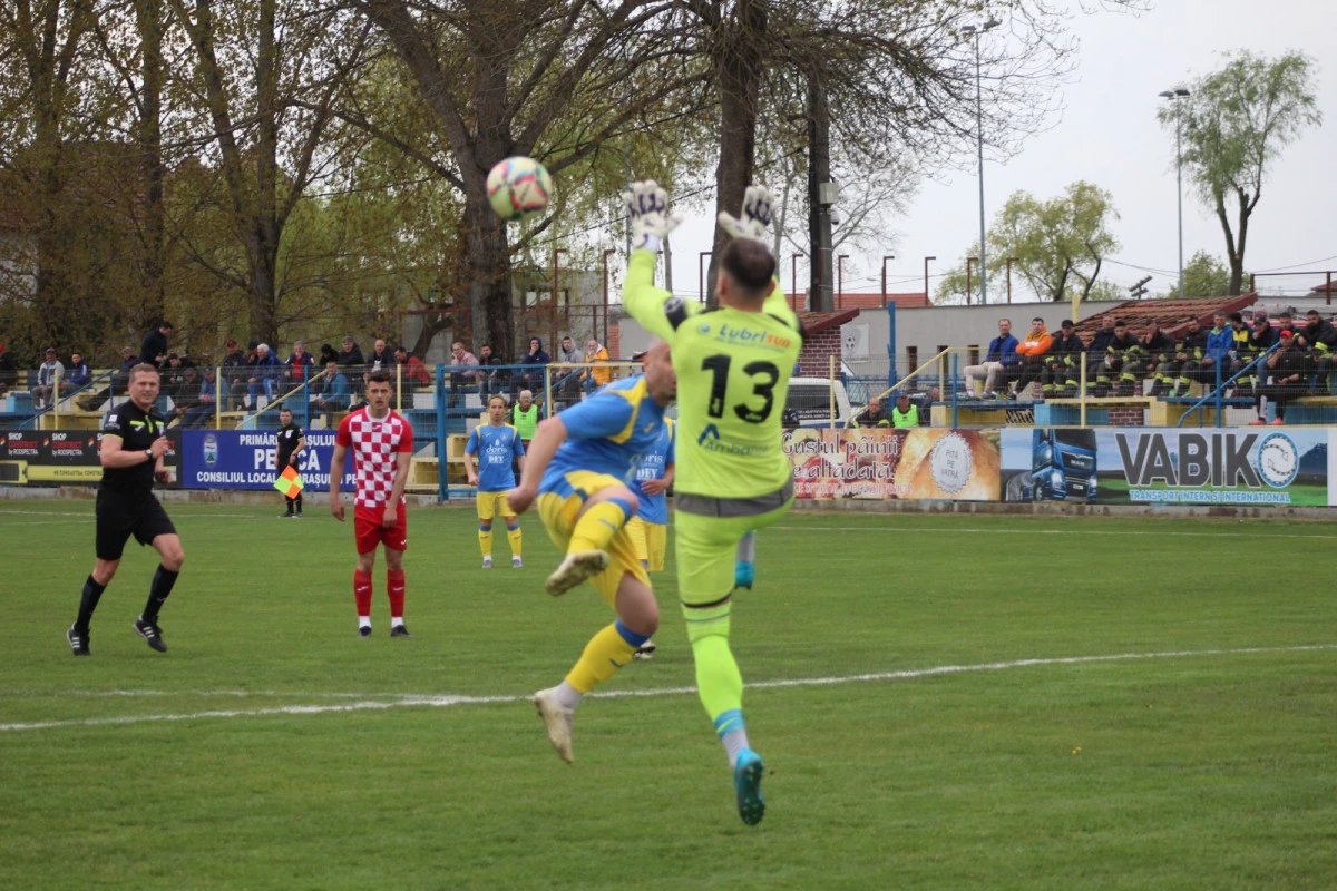Etapă intermediară în Liga a III-a: duel arădean la Cermei, gazdele pot retrograda matematic!