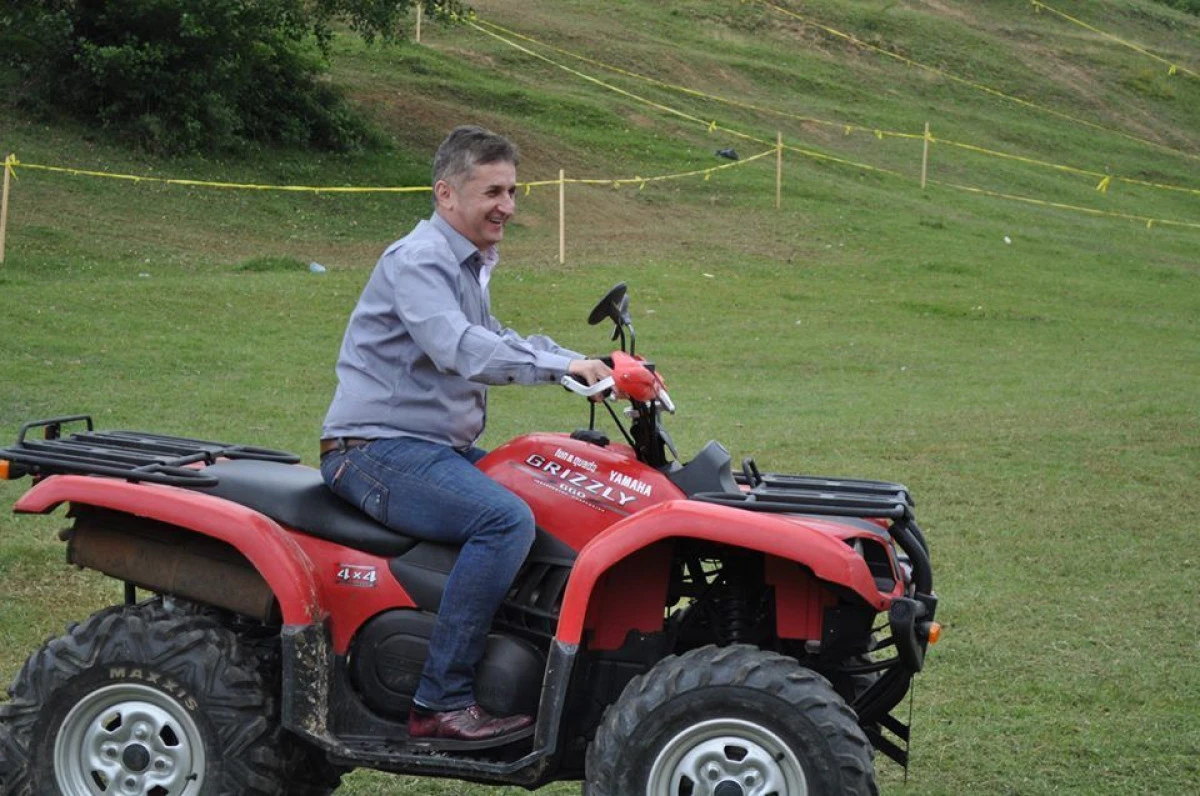 EUSEBIU PISTRU, CEL MAI SLAB DEPUTAT ARĂDEAN. FALCĂ ÎI PREGĂTEŞTE UN NOU MANDAT