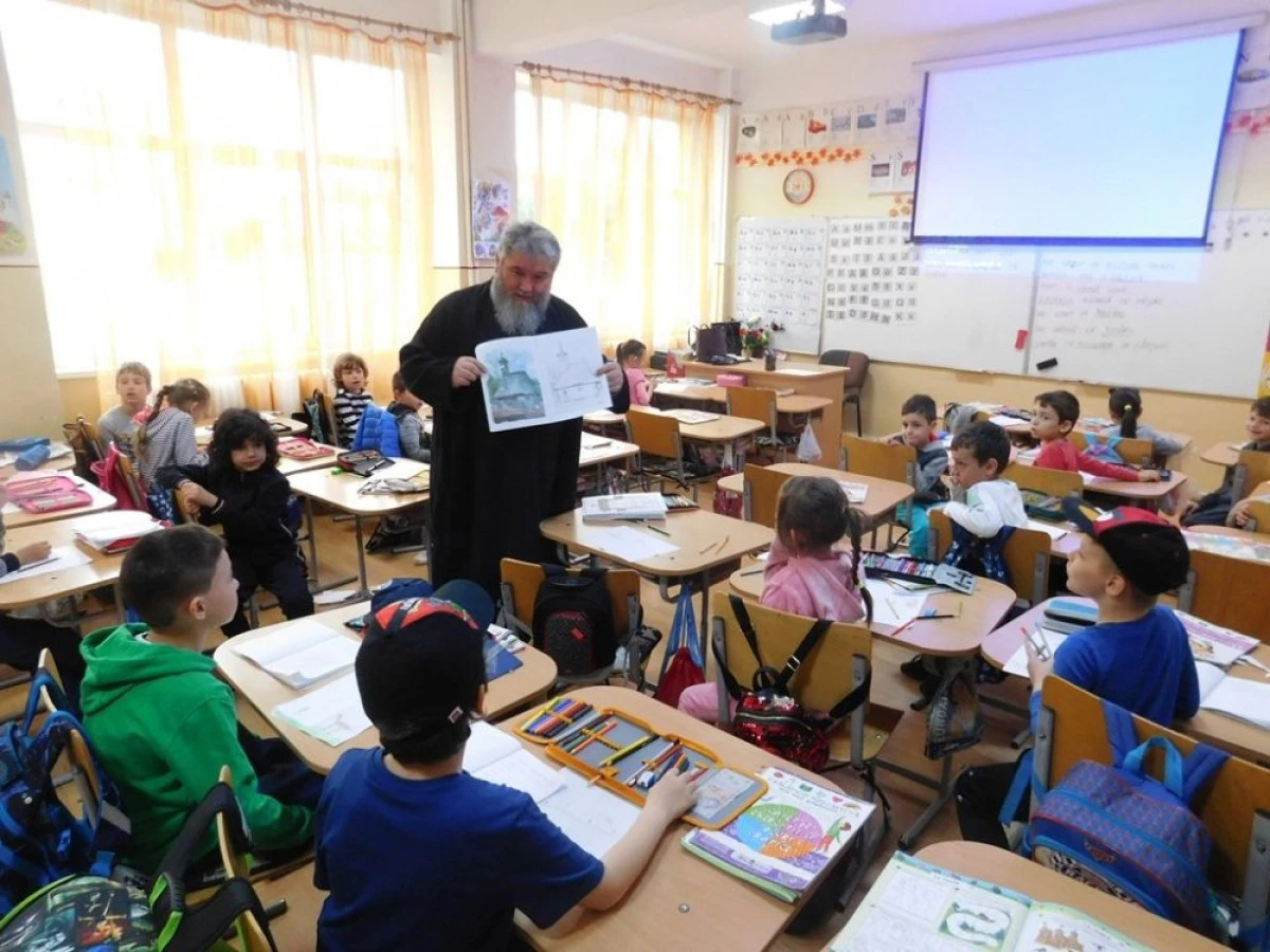 Eveniment consacrat educației artistice și religios-didactice, la Colegiul Național „Vasile Goldiș” din Arad