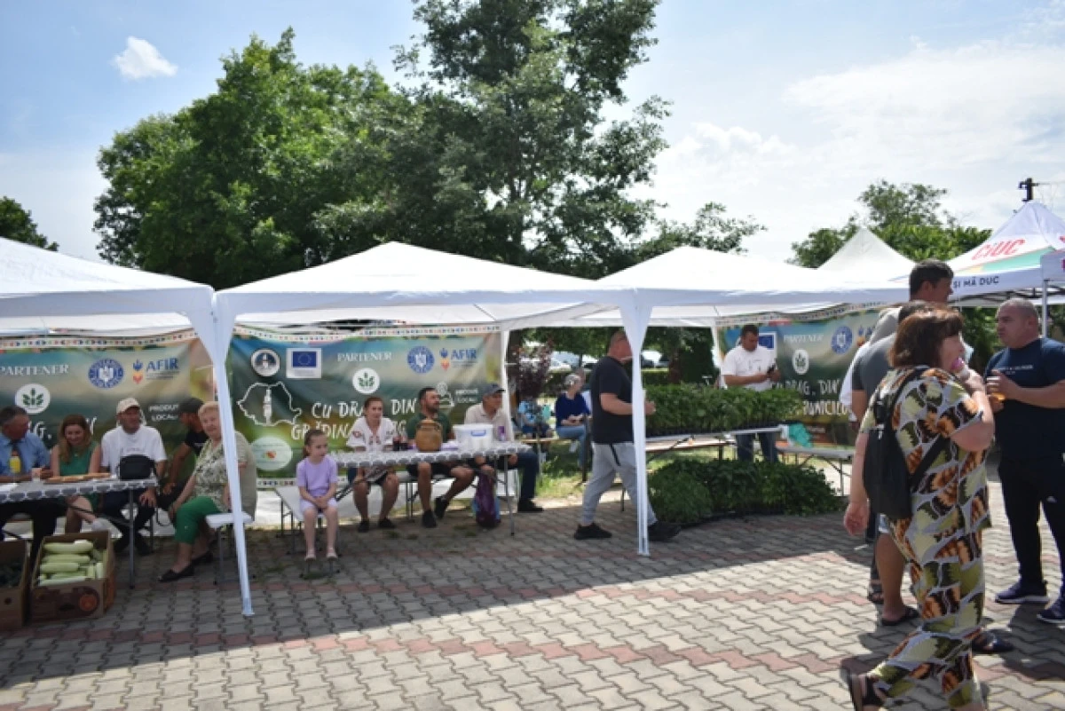 Eveniment dedicat promovării producătorilor locali desfășurat în localitatea Șofronea, județul Arad