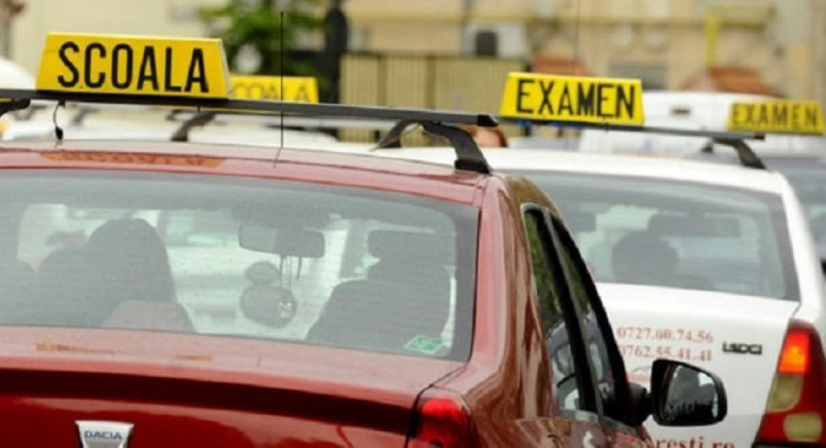 Examenele pentru obținerea permisului auto au fost suspendate încă 30 de zile