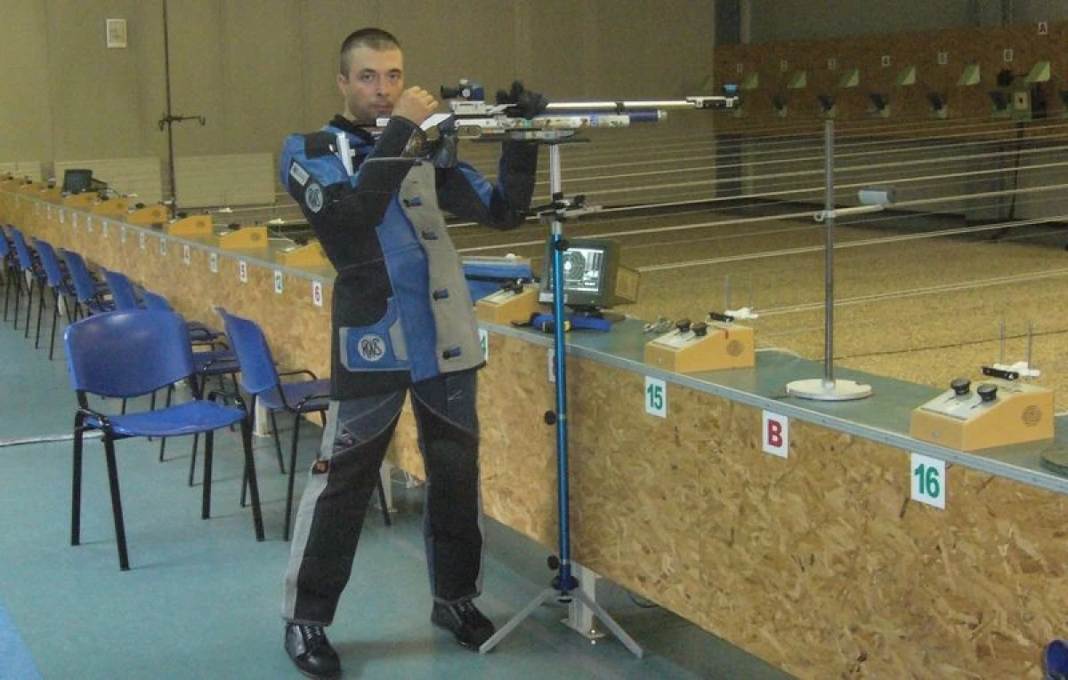 EXCLUSIV - CAMPIONUL OLIMPIC LA TIR, ALIN MOLDOVEANU, LA ARAD: „VIN SI MA ANTRENEZ AICI, DE FIECARE DATA, CU PLACERE” (FOTO)