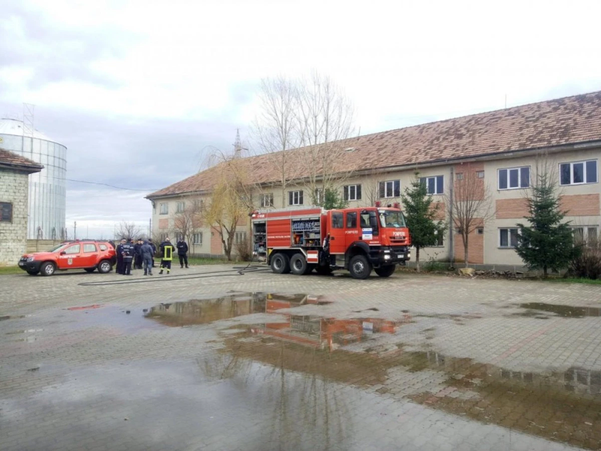 Exercițiu de intervenție PSI la arhiva Jandarmeriei Arad