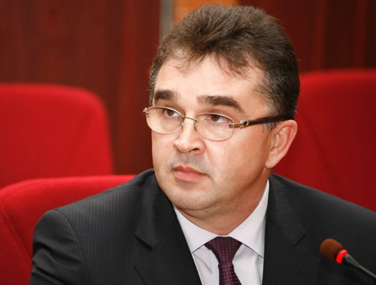 EXPERTELE CONTABILE DIN DOSARUL LUI MARIAN OPRISAN, ELIBERATE DIN AREST SI PUSE SUB CONTROL JUDICIAR