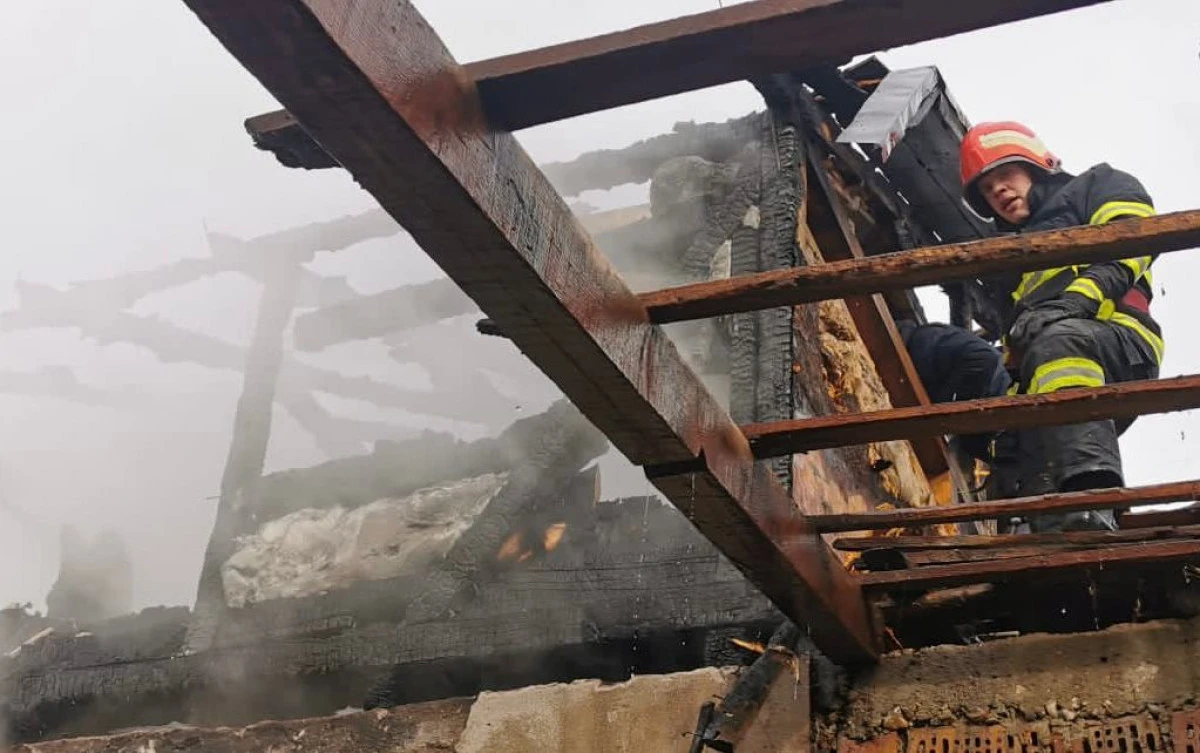 Explozia unei butelii a produs un incendiu de amploare la Lipova