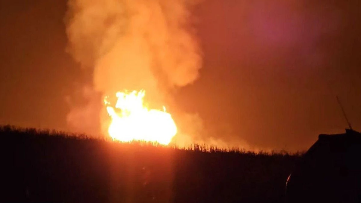 Explozie uriașă la magistrala de gaz din Călimănești, în Vrancea. Patru oameni au murit pe loc, alți cinci au fost răniți