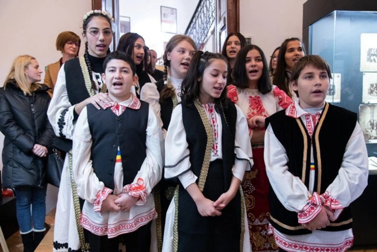 Expoziția BRAZI DE POVESTE, la Muzeul Județean Arad