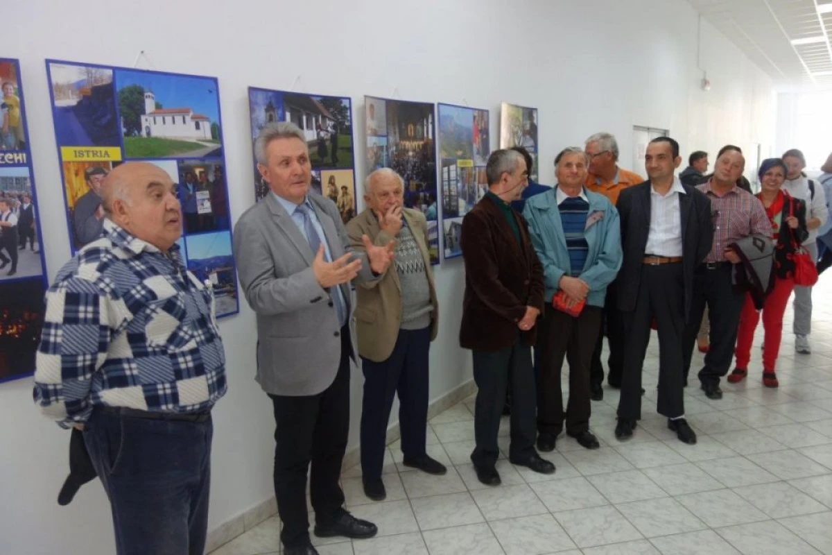 Expoziția itinerantă ”Românii de la marginea lumii” a ajuns la Anina