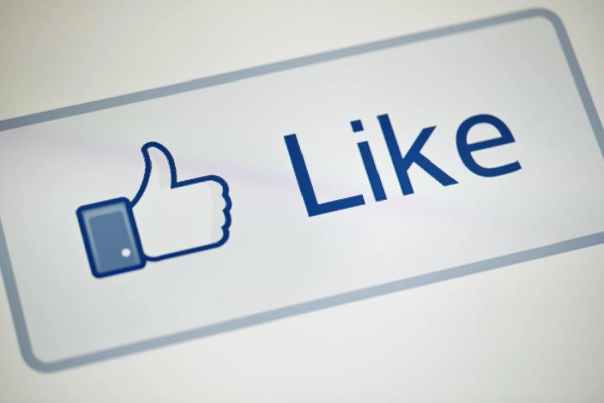 FACEBOOK LANSEAZĂ UN NOU BUTON LIKE