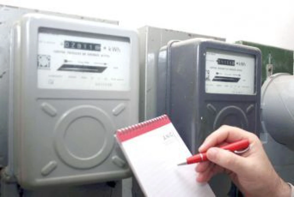 FACTURA LA ENERGIE ELECTRICA SCADE CU 2,6%, DE LA 1 IULIE