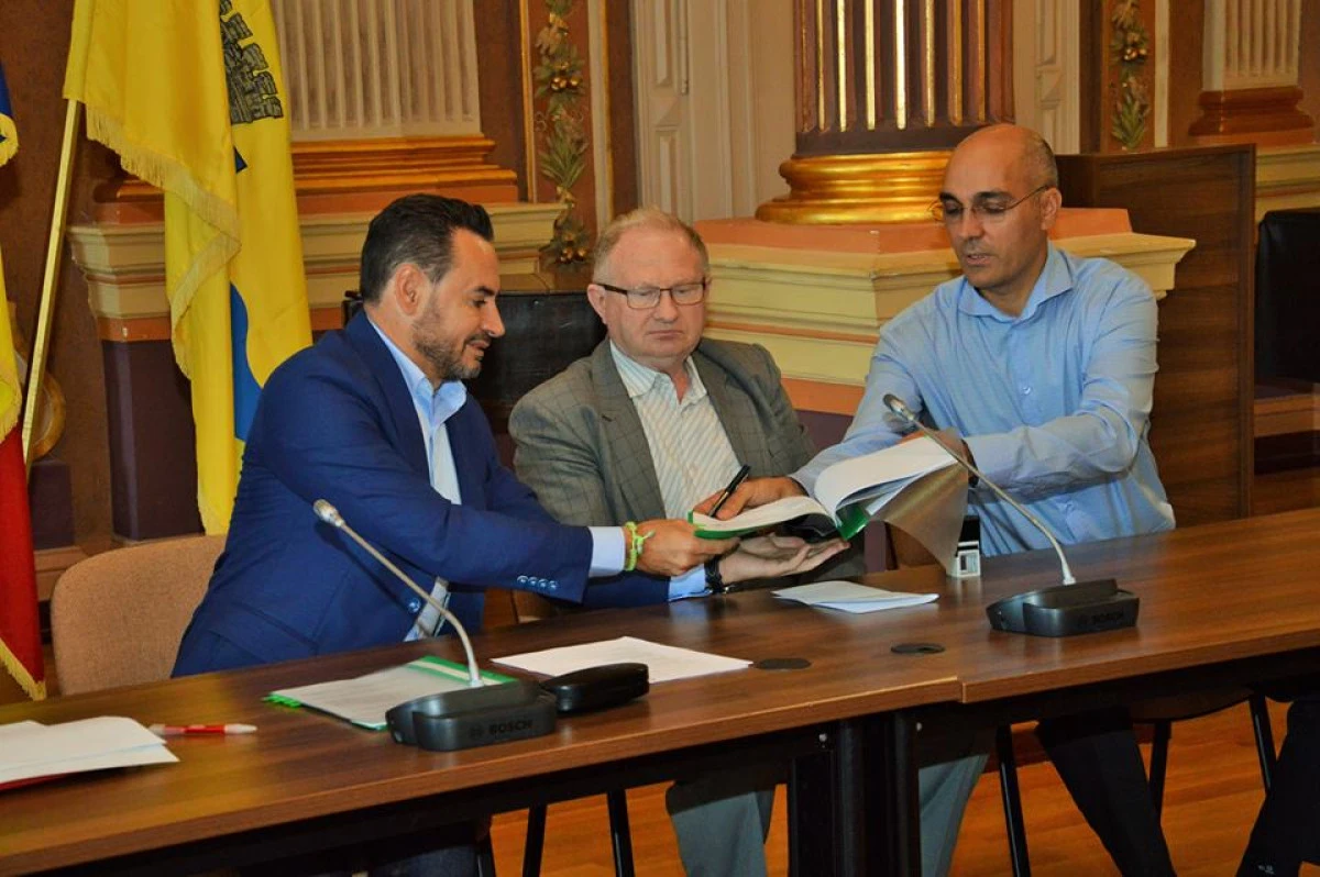 Falcă a dat lovitura ! Aradul găzduiește un campionat de badminton... pentru juniori